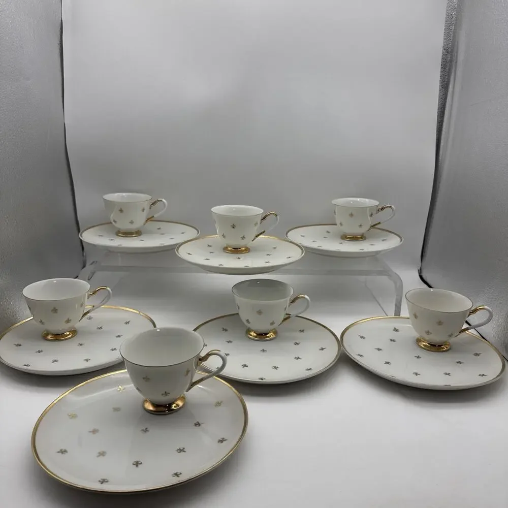 Set Of 7 (50-60's) Fleur de Lis Snack Set Gold & White -Plates & Tea/Coffee Cups